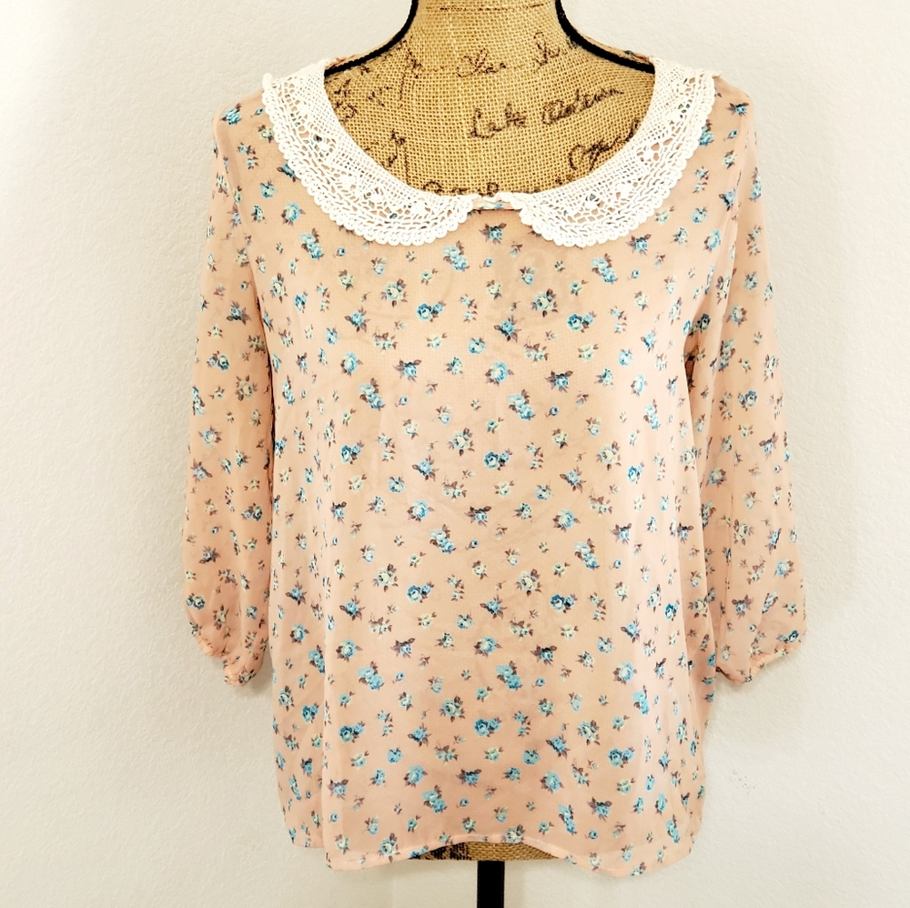 Blue Sketch Semi sheer floral print crochet lacey collar Med.